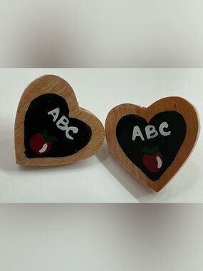 WOODEN HEART SHAPE EARRINGS WITH CHALKBOARD DETAILS